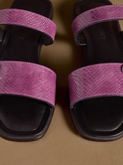 Russell & Bromley סנדלים בעיטור מתכת, דגם Newby - תמונה 7 מתוך 7