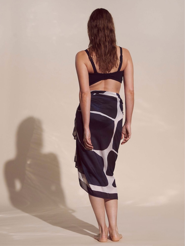 JD Williams Black Anthology Printed Sarong - Image 2 of 4