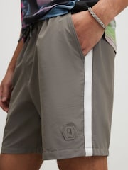 River Island レギュラーフィットリップストップショートパンツ - 画像 3 / 4