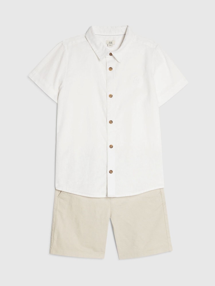 River Island Ensemble chemise élégante à manches courtes et short chino - Image 1 de 5
