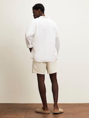 شورتات سهلة الارتداء بمظهر الكتان من River Island - صورة 3 من 4