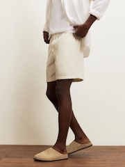 شورتات سهلة الارتداء بمظهر الكتان من River Island - صورة 4 من 4