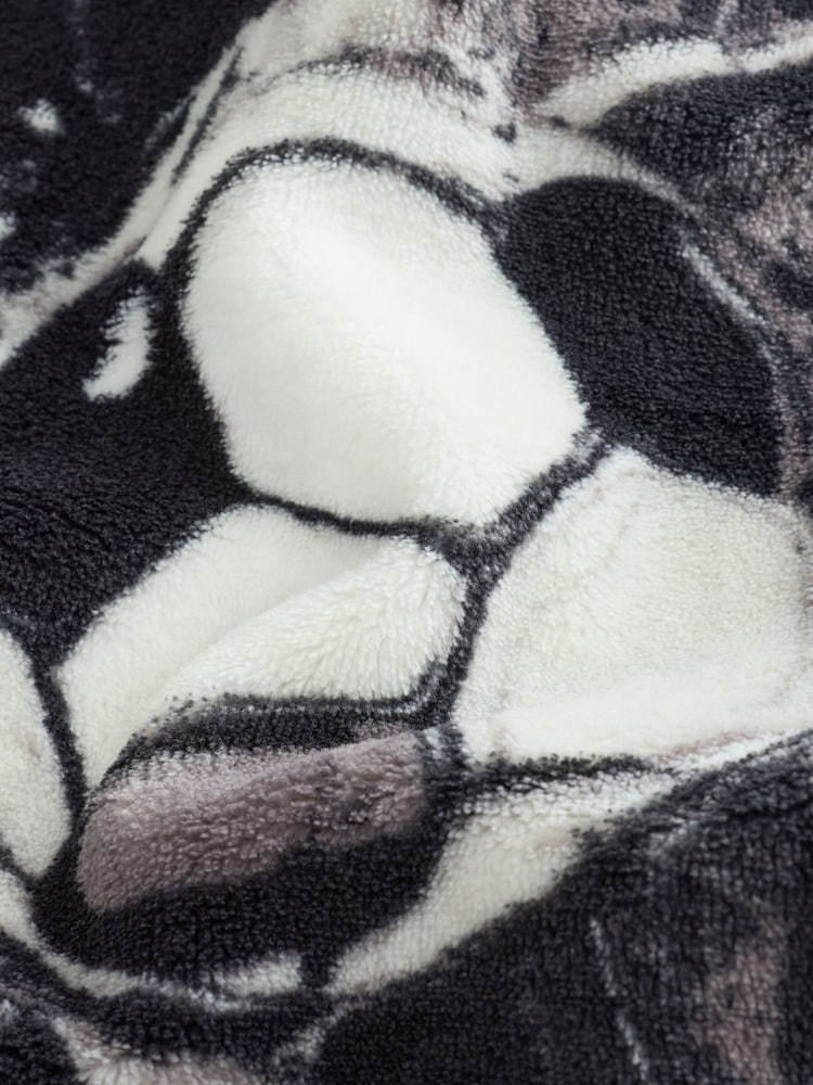 Black/White Football Fleece Poncho (5-16yrs) - Image 4 of 4