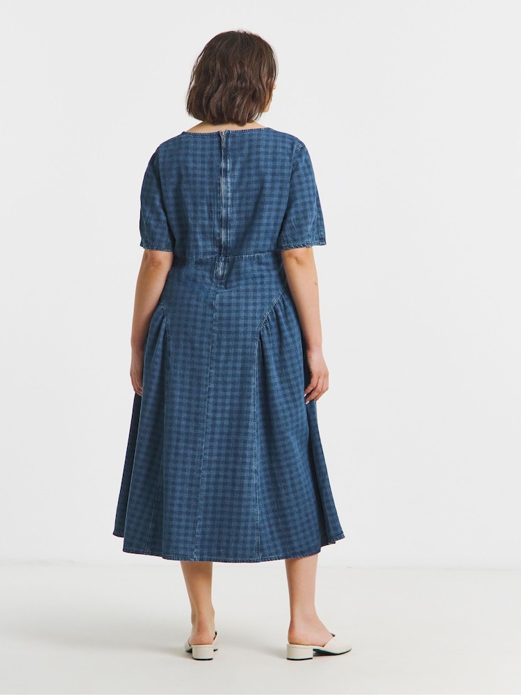 Simply Be Blue Gingham Collared Denim Midi Dress - Image 2 of 4