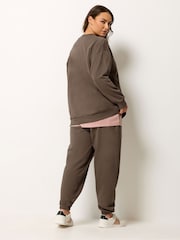 Yours Curve Pink Joggers Sweatshirt & T-Shirt Set 2 Pack - Image 4 of 6
