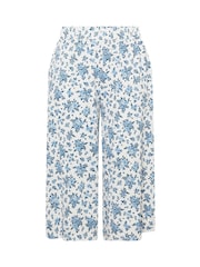 أبيض - سروال قصير واسع جيرسيه مقاس كبير من Yours  - Image 5 of 5