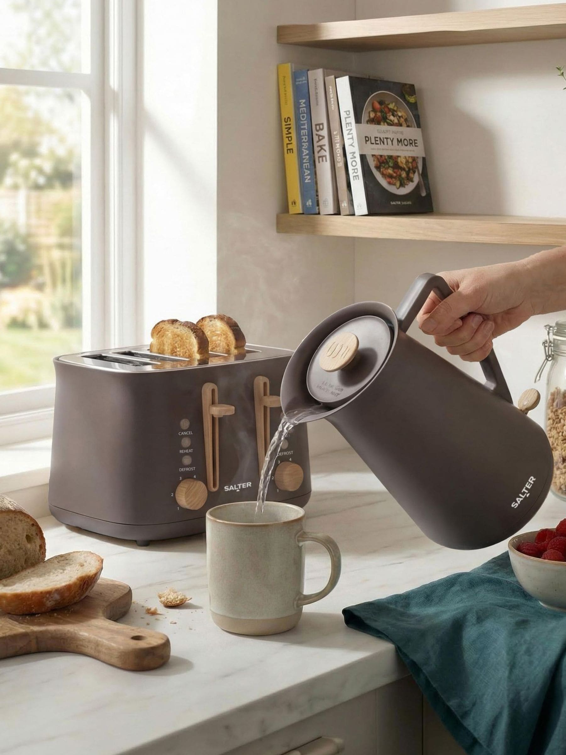 Salter Brown Malmo Rapid Boil Kettle 1.7L - Image 3