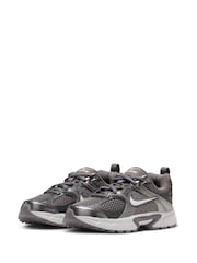 Nike Iron Grey Junior V5 Runner Trainers - Image 4 of 10