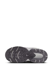 Nike Iron Grey Junior V5 Runner Trainers - Image 9 of 10
