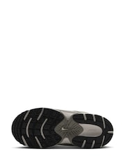 Nike Green Junior V5 Runner Trainers - Image 10 of 10