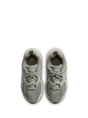 Nike Green Junior V5 Runner Trainers - Image 6 of 10