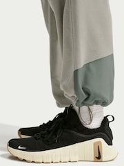 Nike Green Therma FIT Training Joggers - Image 6 of 6