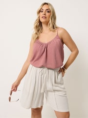 Crema - Yours Curve Scallop Trim Shorts - Imagen 1 de 6