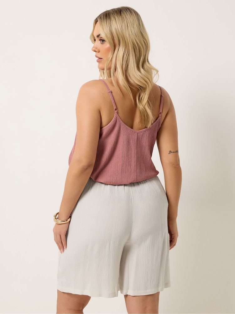 Crema - Yours Curve Scallop Trim Shorts - Imagen 2 de 6