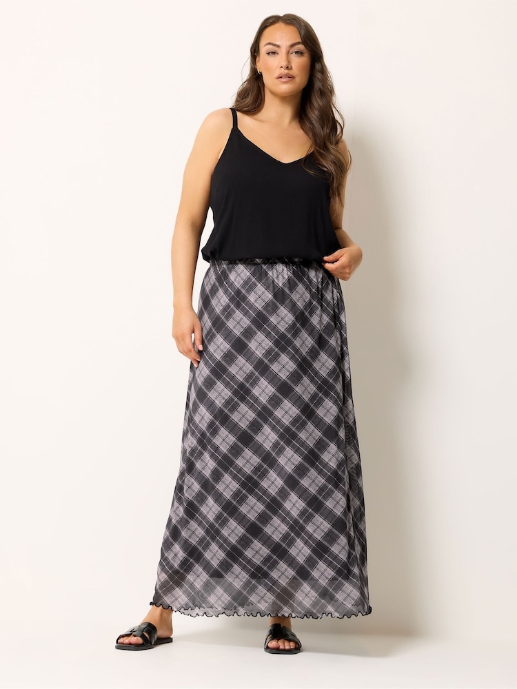 أرجواني - Yours Curve Mesh A-Line Skirt - Image 2 of 5 أرجواني - Yours Curve Mesh A-Line Skirt - Image 2 of 5