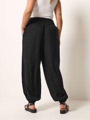 Negro - Yours Curve Shirred Waist Balloon Trousers - Imagen 2 de 5