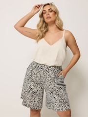 Yours Curve Brown Pull On Jersey Shorts - Image 1 of 5