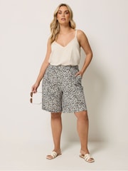 Yours Curve Brown Pull On Jersey Shorts - Image 2 of 5