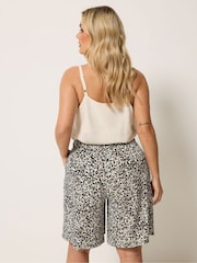 Yours Curve Brown Pull On Jersey Shorts - Image 3 of 5