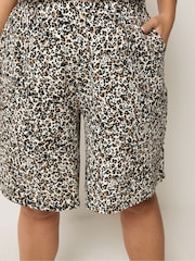 Yours Curve Brown Pull On Jersey Shorts - Image 4 of 5