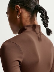 צבע חום קקאו, דגם Wow - Nike ז'קט צמוד בטכנולוגיית Dri-FIT עם רוכסן לכל האורך, קולקציית One - תמונה 5 מתוך 5
