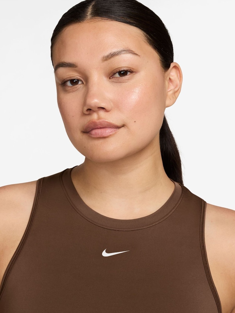 Cacao marrón ¡Guau! - Top sin mangas clásico Dri-FIT One de Nike - Imagen 3 de 3