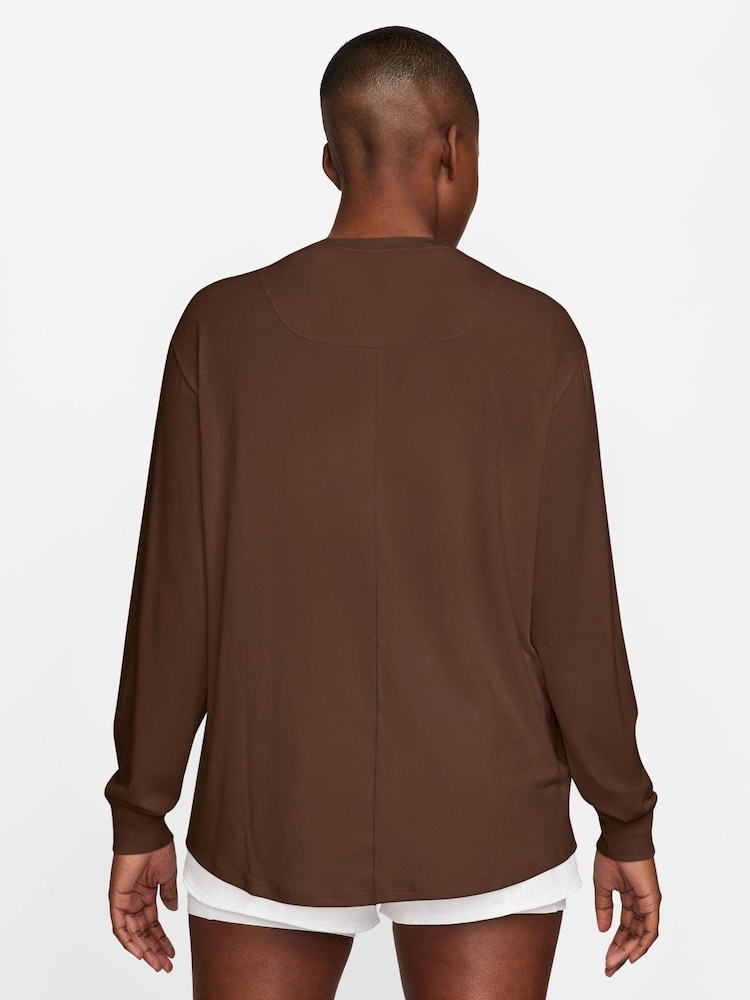 Nike Cacao Wow Brown One Relaxed Dri-FIT Long Sleeve Top - Image 2 of 3 Nike Cacao Wow Brown One Relaxed Dri-FIT Long Sleeve Top - Image 2 of 3