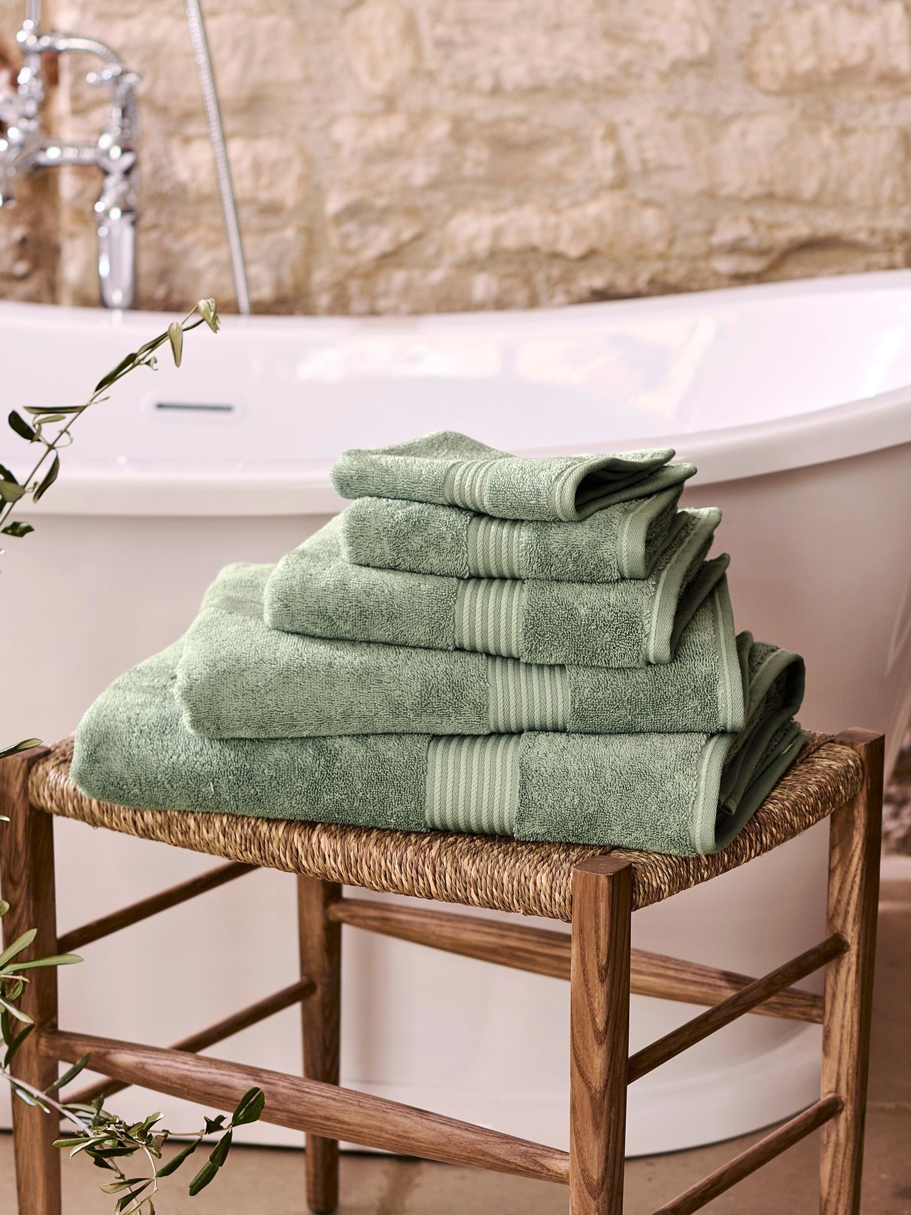 Christy Bay Leaf Supreme Hygro 4 Piece Towel Bundle - Image 4