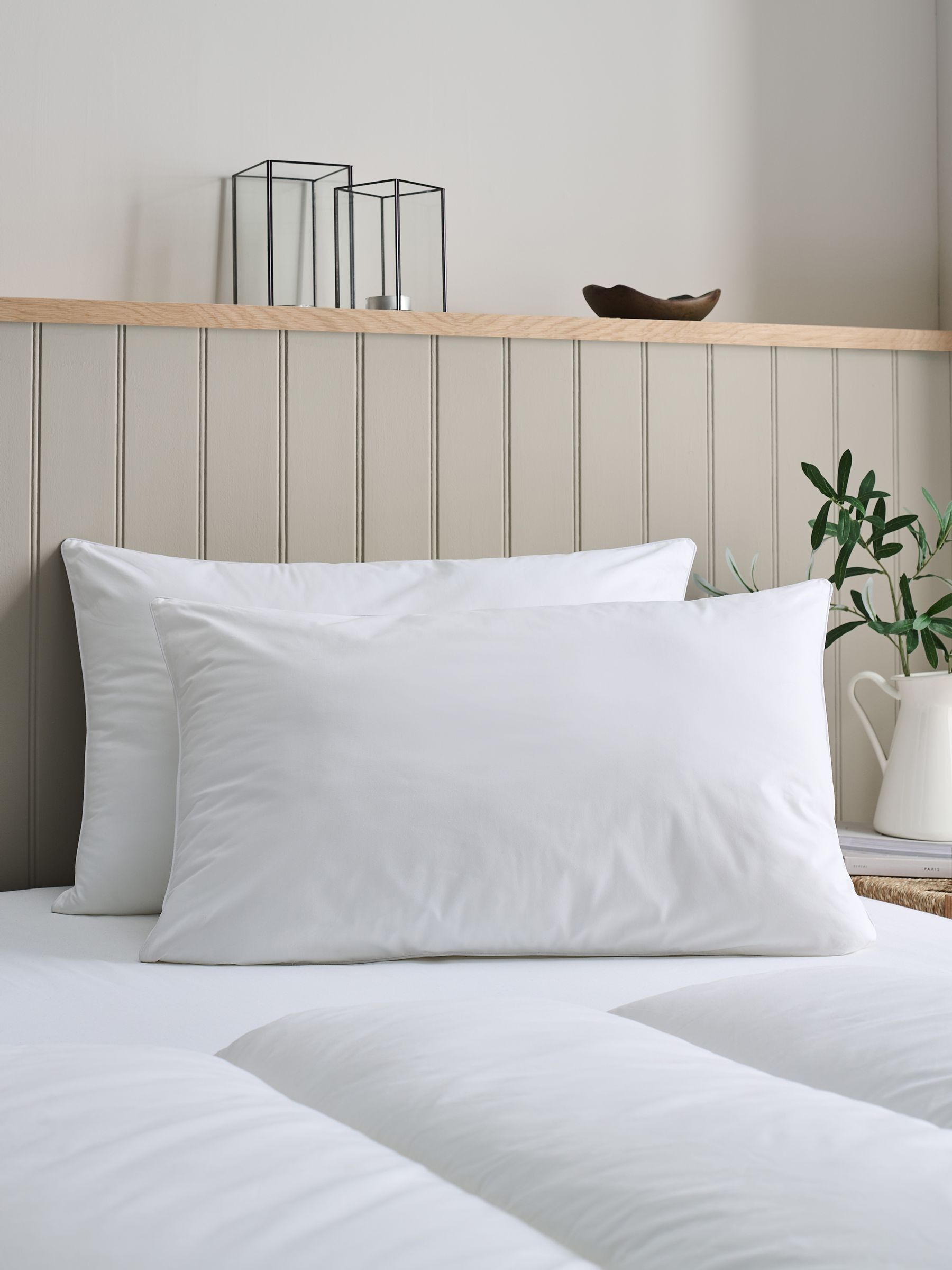 Christy Classic Standard Pillow Pair - Image 4