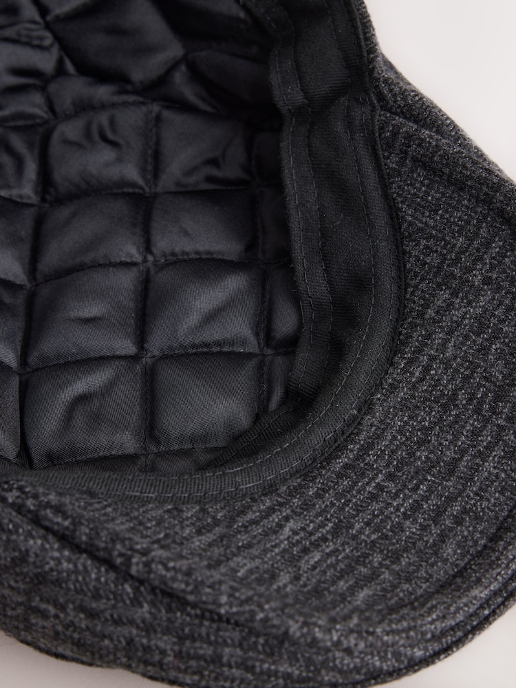 Cuadros negros y gris carbón - Gorra plana - Imagen 7 de 7 Cuadros negros y gris carbón - Gorra plana - Imagen 7 de 7
