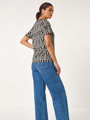 Roman Black Ikat Print Textured Stretch Top - Image 3 of 4