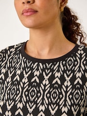 Roman Black Ikat Print Textured Stretch Top - Image 4 of 4