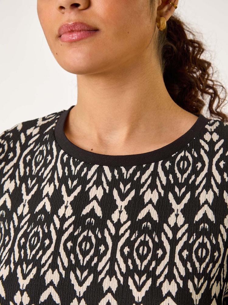 Roman Black Ikat Print Textured Stretch Top - Image 4 of 4 Roman Black Ikat Print Textured Stretch Top - Image 4 of 4