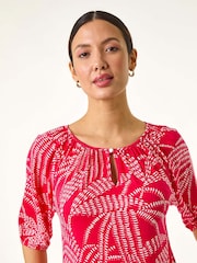 Roman Red Floral Printed Keyhole Front Stretch Top - Image 4 of 5