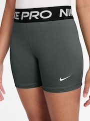 Nike Camo Green 3 Inch Dri-FIT Pro Shorts - Image 3 of 4