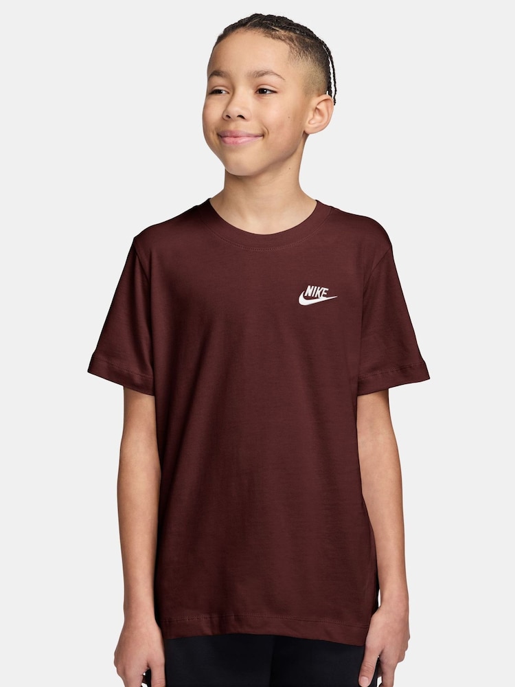 Nike Red Short Sleeve Club T-Shirt - Image 1 of 3 Nike Red Short Sleeve Club T-Shirt - Image 1 of 3