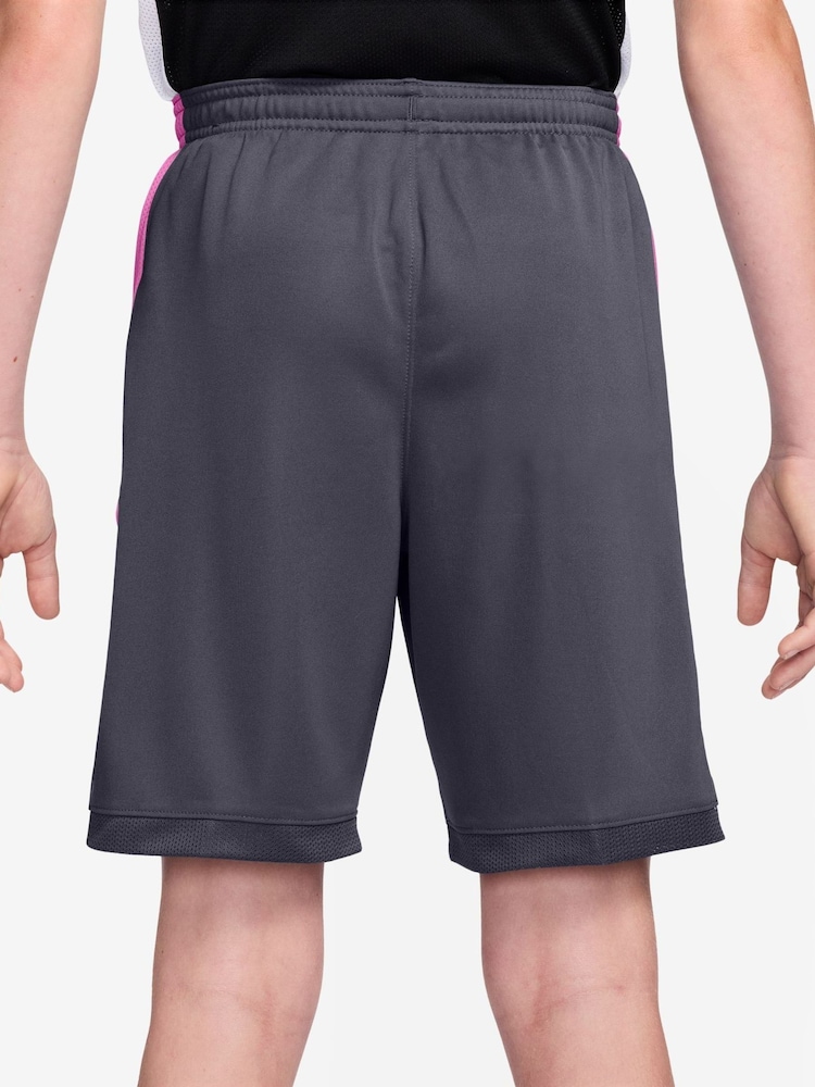 Nike Gridiron Grey Shorts - Image 2 of 4 Nike Gridiron Grey Shorts - Image 2 of 4