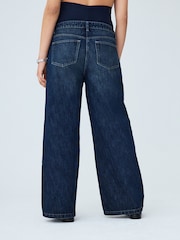 Denim en azul oscuro - Maternity Over the Bump Wide Leg Jeans - Imagen 4 de 9