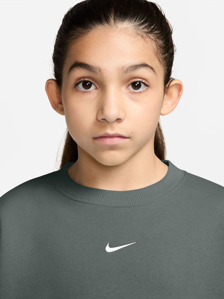 Camouflagegroen - Nike Studio Fleece Oversized Ronde hals Sweatshirt - Afbeelding 3 van 3 Camouflagegroen - Nike Studio Fleece Oversized Ronde hals Sweatshirt - Afbeelding 3 van 3