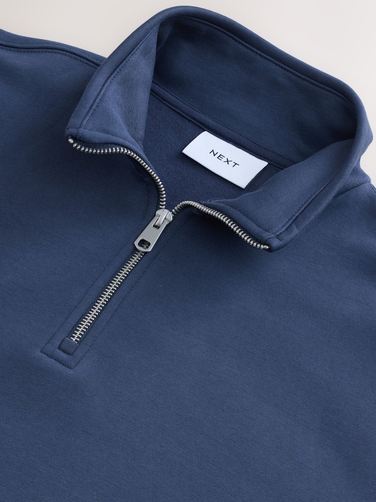 Bleu avio - Standard - Sweat-shirt zippé au quart de jersey en coton riche - Image 7 de 7 Bleu avio - Standard - Sweat-shirt zippé au quart de jersey en coton riche - Image 7 de 7