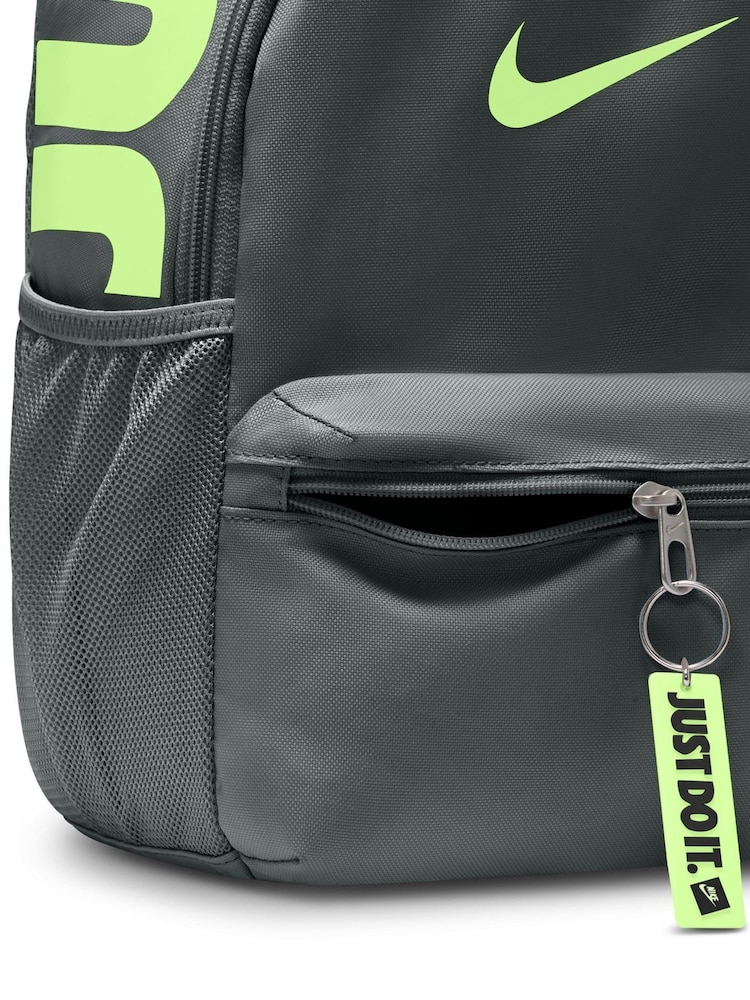 nike audio backpack Unisex Brasilia 9.5 Training (Medium, 24L), Iron Grey/Black/White, MISC: Clothing, Shoes & Jewelry Cut:UNI FIT technology Backpack Nike Nike Aura Primary Colour: Pink