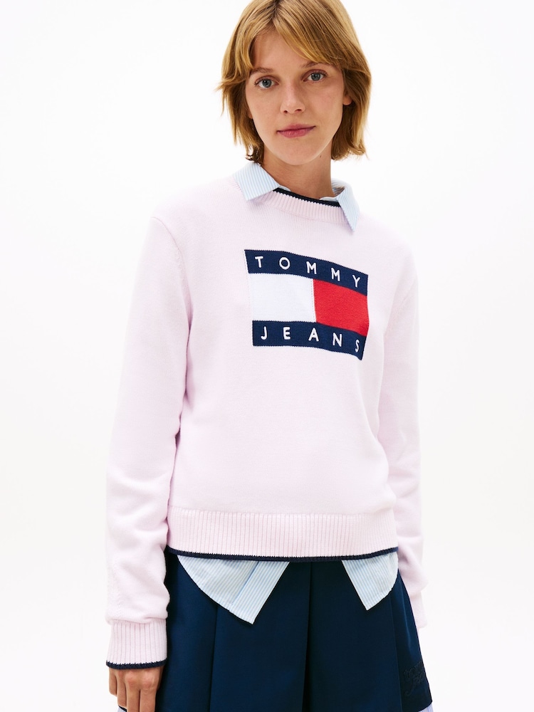 Tommy Jeans Pink Intarsia Flag Badge Tipped Relaxed Jumper - Image 1 of 5
