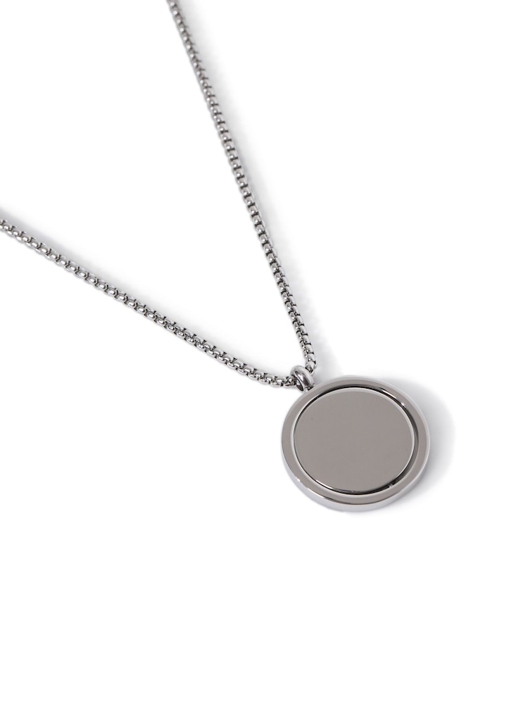 Silver Tone Stainless Steel Spinner Coin Necklace - Image 2 of 2 Silver Tone Stainless Steel Spinner Coin Necklace - Image 2 of 2