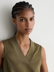 Reiss Khaki Green Miley Jersey V-Neck Vest - Image 4 of 6