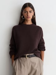 Reiss Grape Burgundy Riley Wool-Cashmere Crew-Neck Raglan Jumper - Image 4 of 7