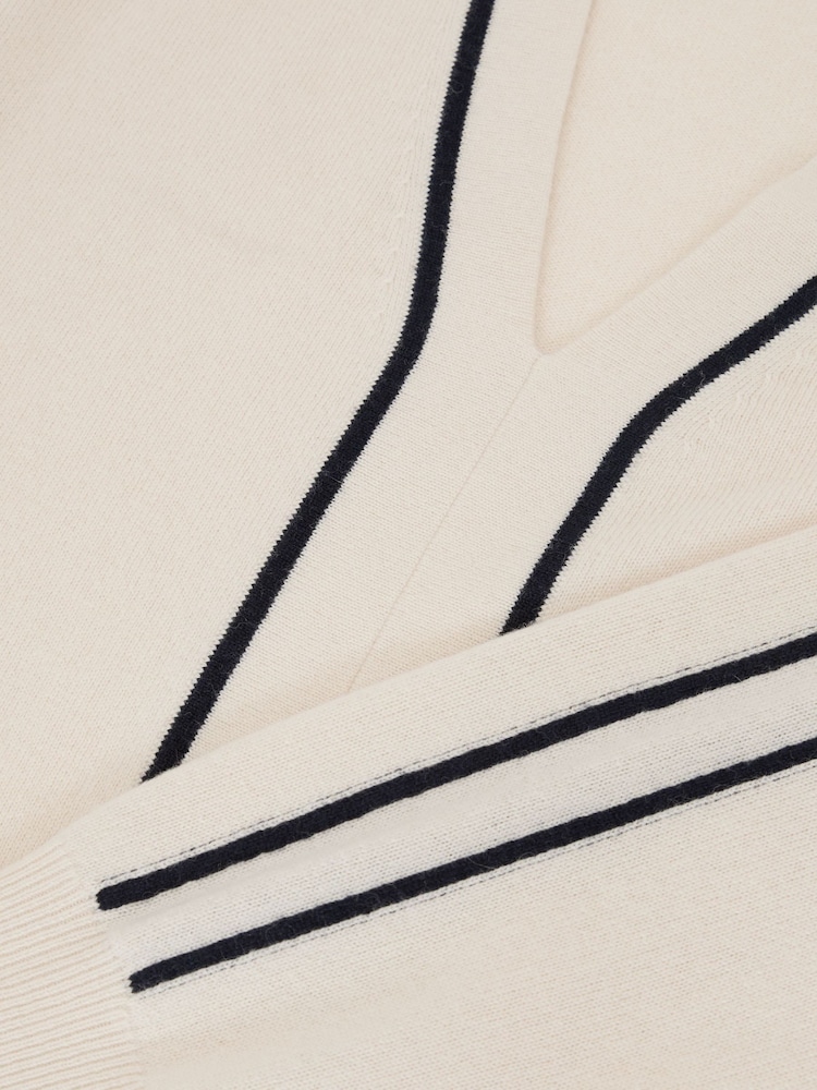 Reiss Ivory/Navy Mila Wool-Blend V-Neck Stripe-Detail Jumper with Cashmere - Image 6 of 6 Reiss Ivory/Navy Mila Wool-Blend V-Neck Stripe-Detail Jumper with Cashmere - Image 6 of 6