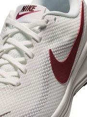 أبيض ووردي ودخاني - حذاء رياضي للركض على الطريق Revolution 8 من Nike - Image 10 of 11