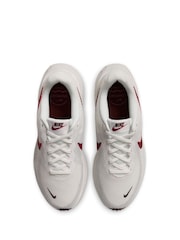 أبيض ووردي ودخاني - حذاء رياضي للركض على الطريق Revolution 8 من Nike - Image 7 of 11