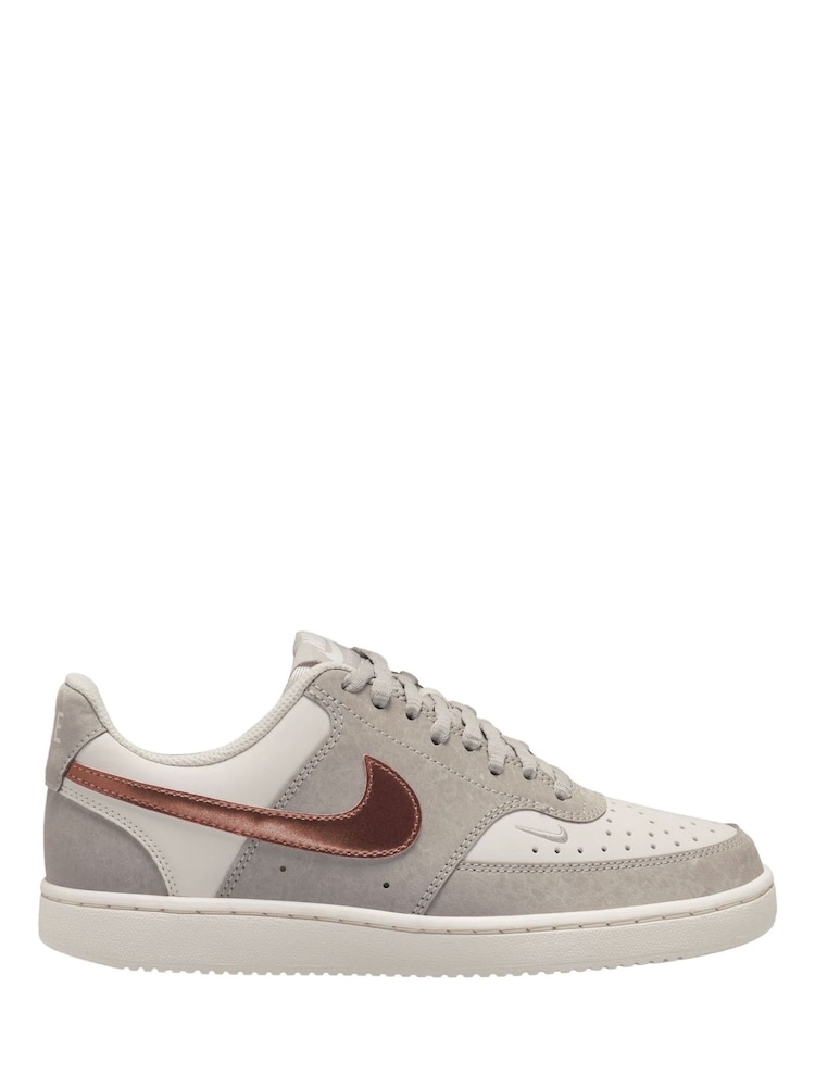 Baskets Nike Court Vision Low LX - Image 1 sur 3 Baskets Nike Court Vision Low LX - Image 1 sur 3