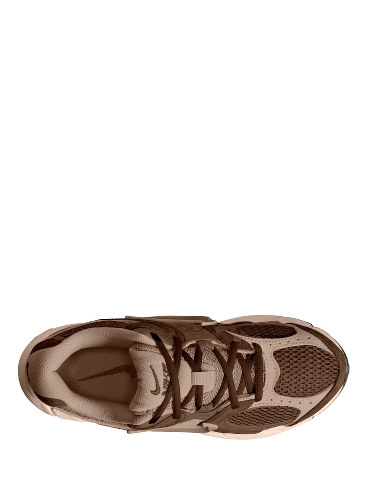 Nike Brown Vomero V5 Suede Trainers - Image 2 of 3 Nike Brown Vomero V5 Suede Trainers - Image 2 of 3
